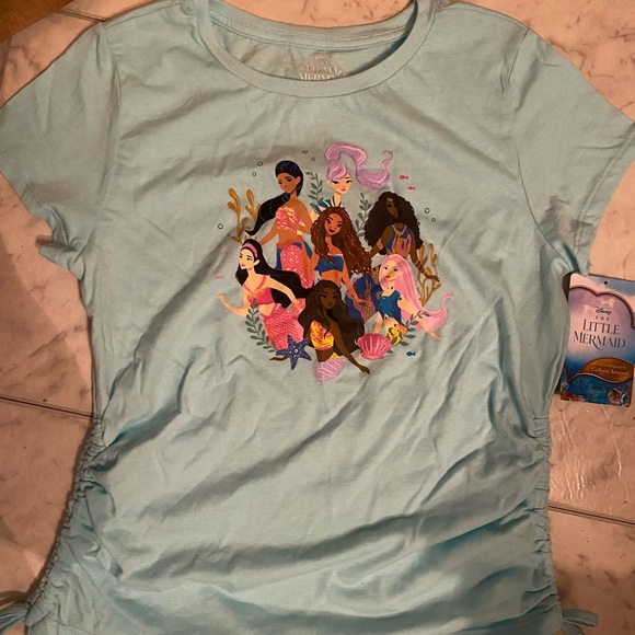 Disney The Little Mermaid shirt- new with tags 🧜‍♀️ - Picture 5 of 16